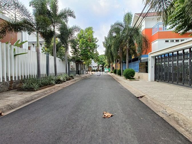 Hình ảnh Bán Biệt Thự An Lộc 200m2, giá 17,5 tỷ