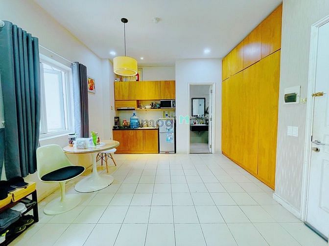 Hình ảnh Studio Full nội thất, cửa sổ lớn, bếp tách, gần ngã tư Phú Nhuận