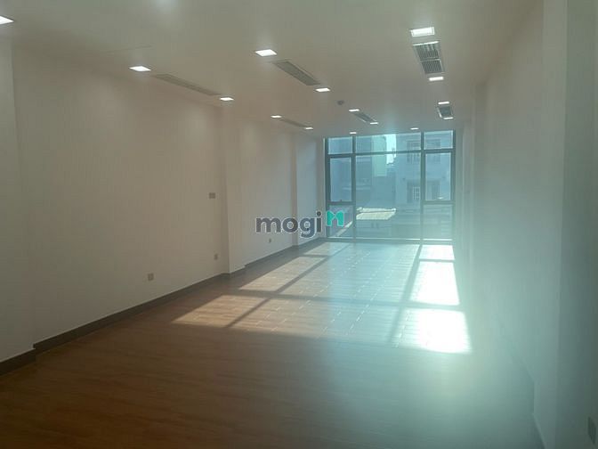 Hình ảnh Bán nhà Lạc Long Quân, dt 4,5 x 16m,giá 8x tỷ