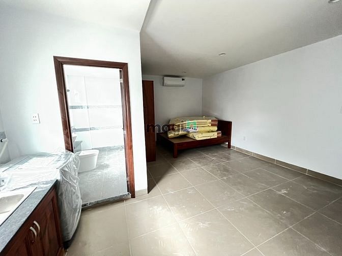 Hình ảnh Thuê CHDV Full Nội Thất + Ban Công Ở Ngã 4 Nguyễn Oanh, Phan Văn Trị