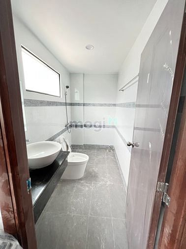 Hình ảnh Thuê CHDV Full Nội Thất + Ban Công Ở Ngã 4 Nguyễn Oanh, Phan Văn Trị