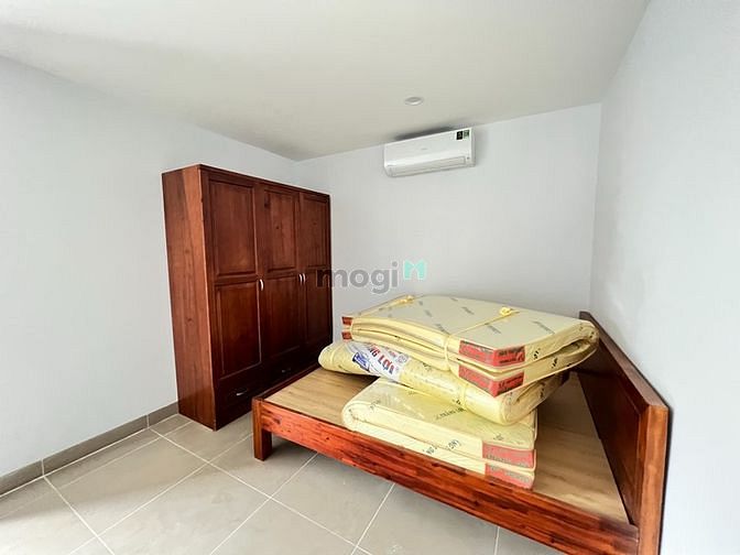 Hình ảnh Thuê CHDV Full Nội Thất + Ban Công Ở Ngã 4 Nguyễn Oanh, Phan Văn Trị