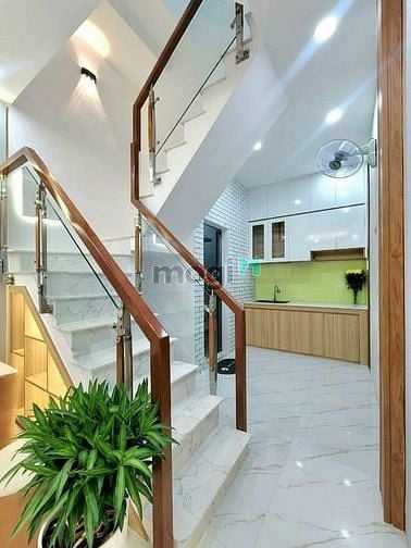 Hình ảnh Gần sân bay TSN PHỔ QUANG TB 57m2 4Tỷ4 SHR