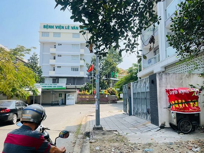 Hình ảnh Bán đất full thổ cư sau lưng Bệnh Viện Lê Văn Thịnh Q2