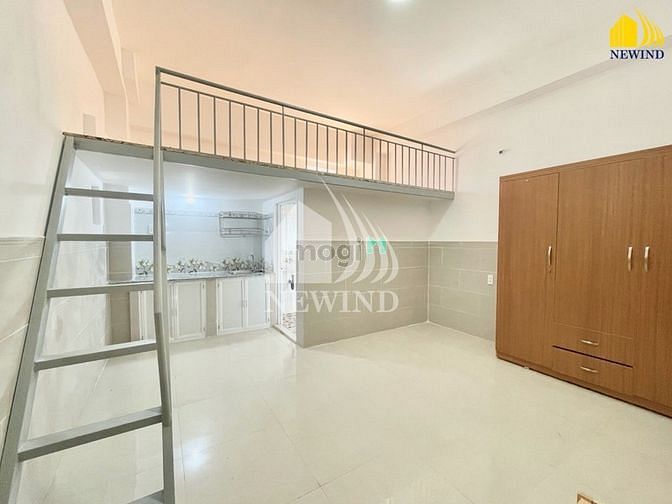 Hình ảnh CHDV giá rẻ_Gác cao thoáng_Full NT_gần KCX Tân Thuận.