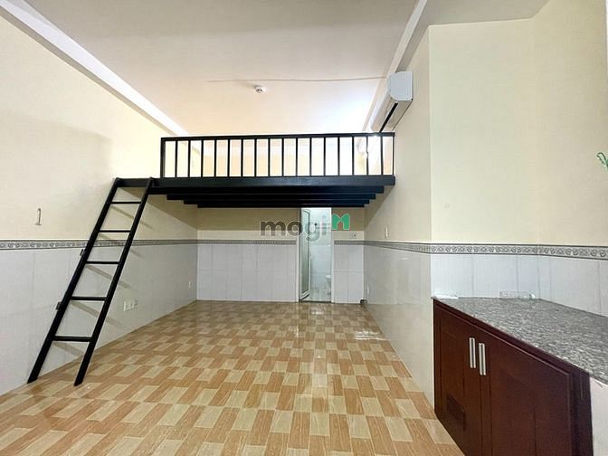 Hình ảnh CH Duplex Nội Thất Trống Có Cửa Sổ - Đường Thành Thái Quận 10