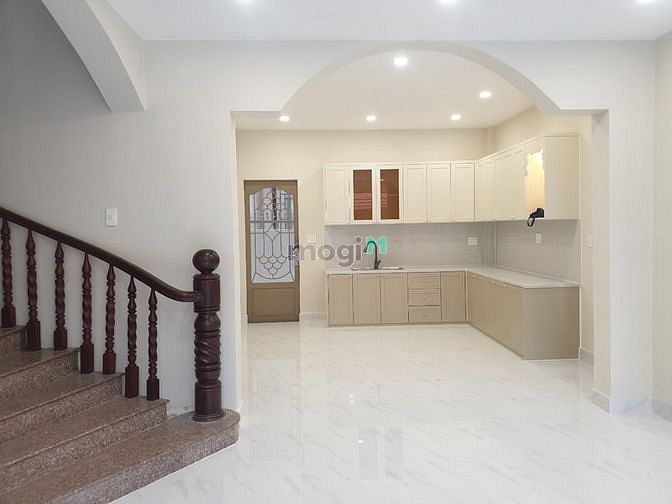 Hình ảnh Siêu BIỆT THỰ  240m2 6PN 7WC Q2;gần chợ Đo Đạc, chỉ 1 phút ra Trần Não