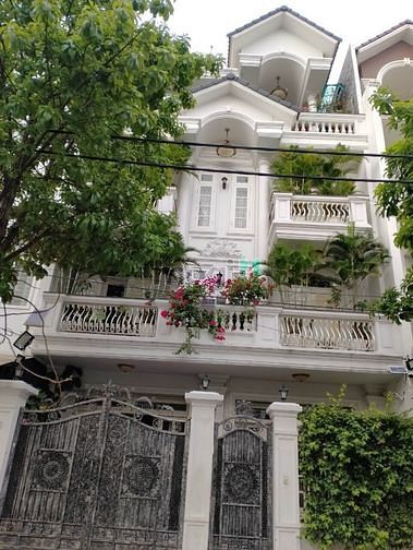 Hình ảnh Cho thuê Biệt thự sân vườn đường Bàu Cát Tân Bình. DT 9x25m.