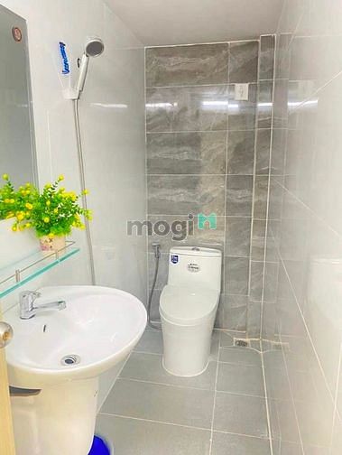 Hình ảnh Nhà đẹp còn mới PHÓ CƠ ĐIỀU Q5 Chỉ 2,4 Tỷ 59m2
