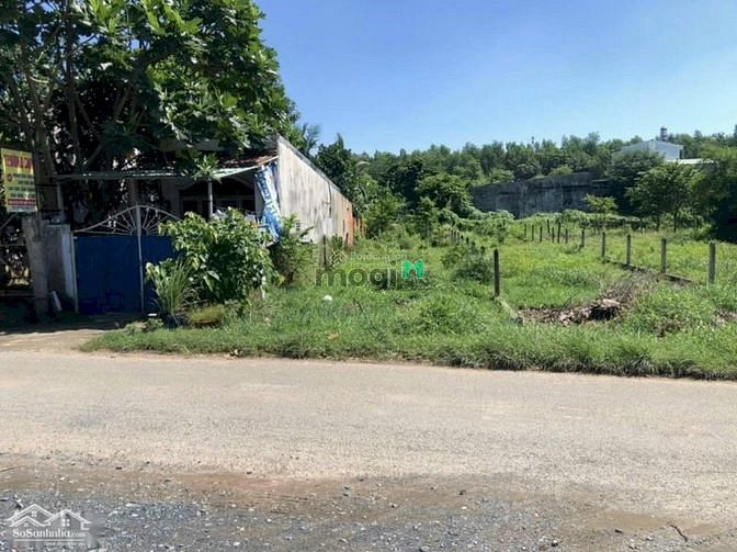 Hình ảnh Dt: 13.313,5m2 - thổ cư 11444m2, đất ngay khu sầm uất nhất của xã