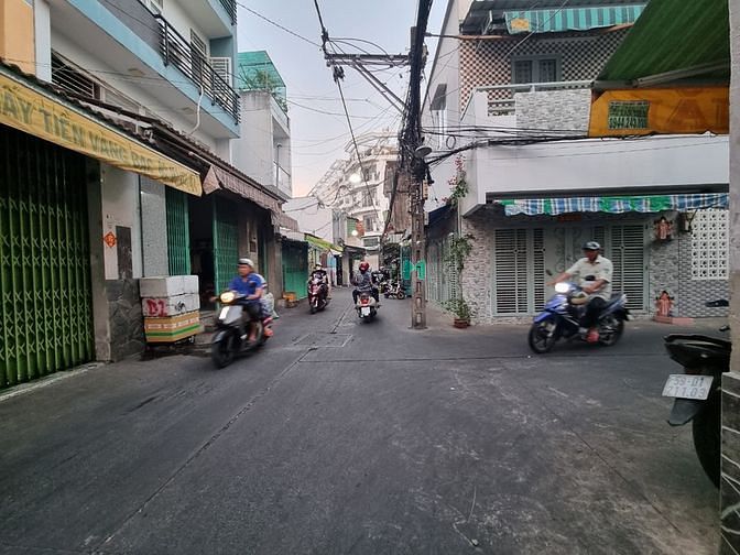 Hình ảnh Lạc Long Quân Q11 - hẻm 7m - 4.5x10m (46m2)