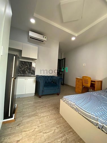 Hình ảnh Studio full nôị thất cửa sổ lớn ngay trung tâm Quận 1