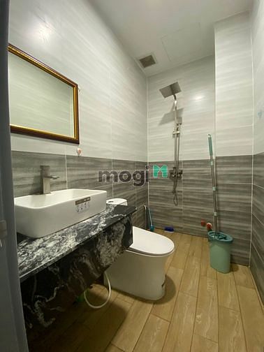 Hình ảnh Studio full nôị thất cửa sổ lớn ngay trung tâm Quận 1