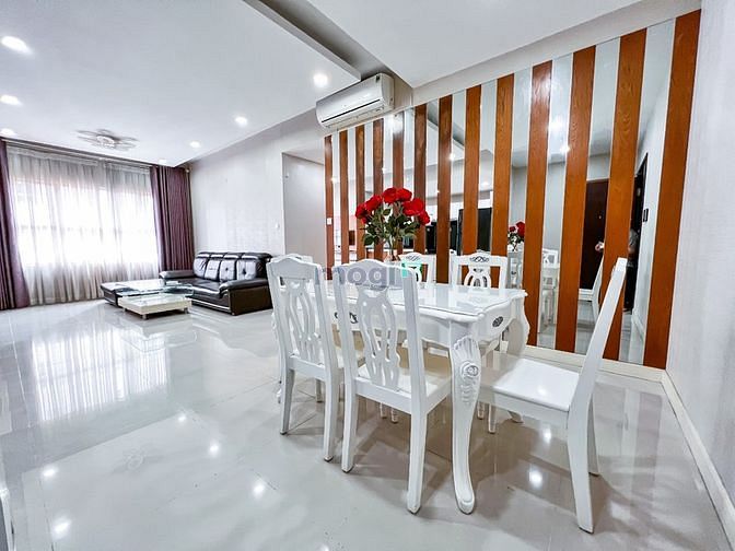 Hình ảnh Cho thuê C/h Sunrise City , Q7, 99m2, 2pn- Full nt Y Hình- 19tr