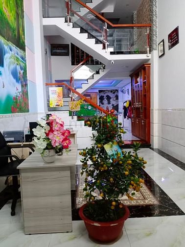 Hình ảnh chi thuê nhà nguyên căn hẻm 704 hương lộ 2