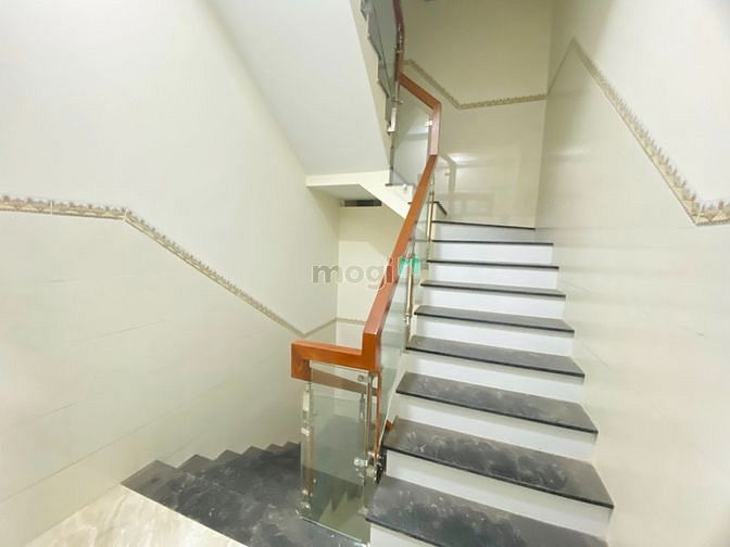 Hình ảnh Bán nhà Chợ Thủ Đức - 140M2 - 5 Tầng - HXH - Đăng Ký MB66 Nhận 66K: 50TR/TH