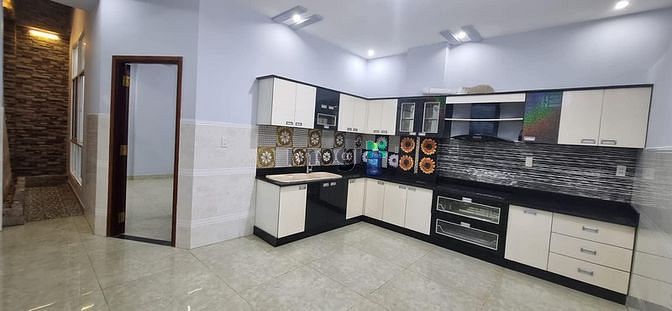 Hình ảnh Bán nhà 3 tầng mới, hơn 100m2, sát tân phú, ngang bề thế 5m