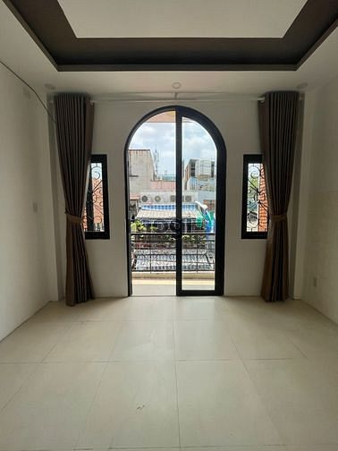 Hình ảnh Phòng ban công 351 Lạc Long Quân, từ 3tr2
