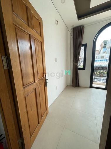Hình ảnh Phòng ban công 351 Lạc Long Quân, từ 3tr2