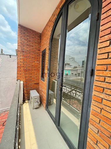 Hình ảnh Phòng ban công 351 Lạc Long Quân, từ 3tr2