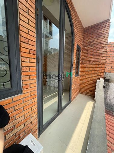 Hình ảnh Phòng ban công 351 Lạc Long Quân, từ 3tr2