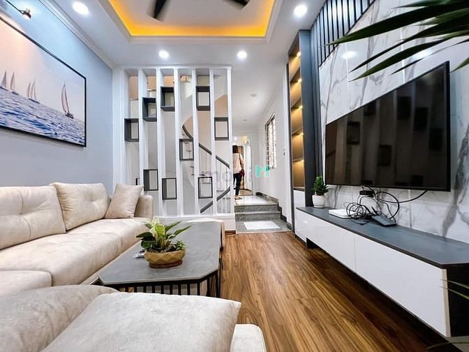 Hình ảnh @Trần Quốc Hoàn# Phân Lô –Kinh Doanh