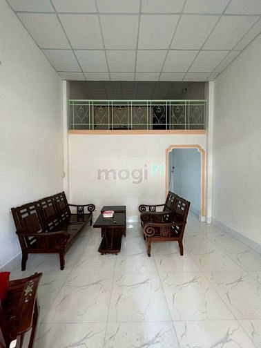 Hình ảnh Cần bán nhà mặt tiền đường ĐHT42