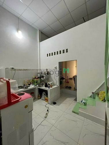Hình ảnh Cần bán nhà mặt tiền đường ĐHT42