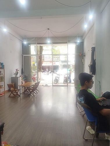Hình ảnh Cho thuê nhà 3 tầng Phan Đăng Lưu, Hòa Cường Bắc
