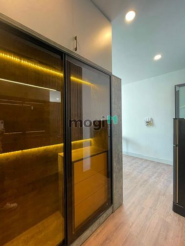 Hình ảnh CHDV Full Nội Thất 1PN Ban Công Lớn Thang Máy Bùi Văn Thêm Phú Nhuận