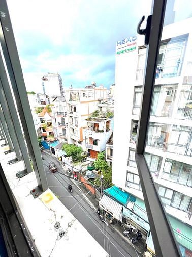 Hình ảnh CHDV Full Nội Thất 1PN Ban Công Lớn Thang Máy Bùi Văn Thêm Phú Nhuận