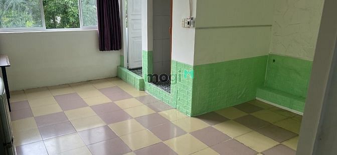 Hình ảnh Phòng ban công gần Tên Lửa giá 3tr2