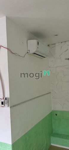 Hình ảnh Phòng ban công gần Tên Lửa giá 3tr2
