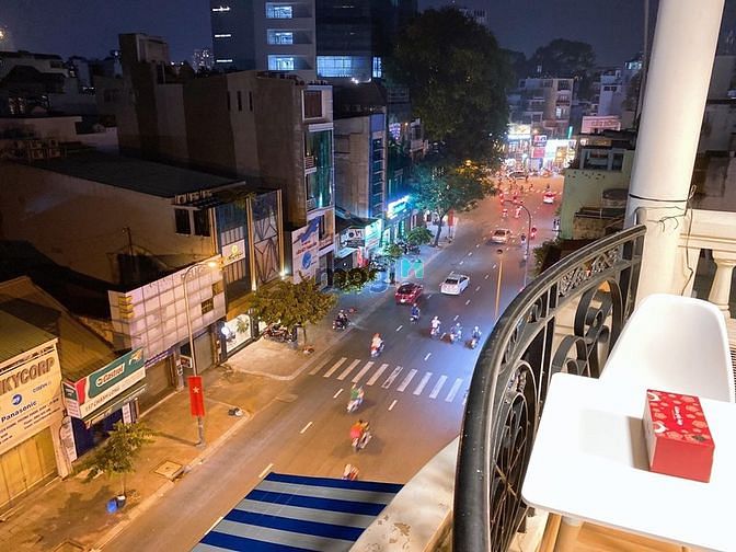 Hình ảnh 🌈CHDV Ban công lớn view chill Q1