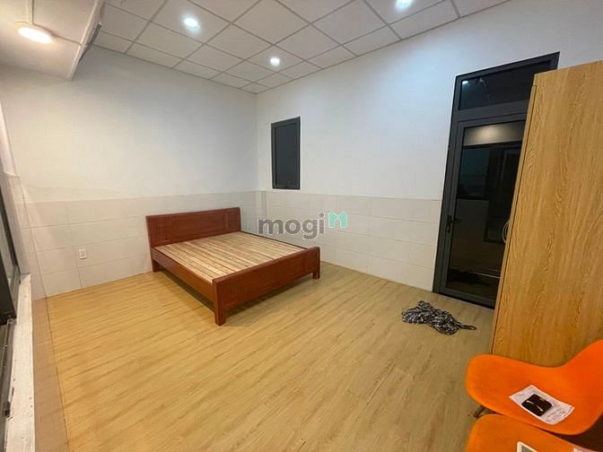 Hình ảnh CH Đặng Thuỳ Trâm, tách bếp đầy đủ nội thất có thang máy