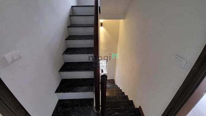 Hình ảnh Mặt Phố Thái Thịnh_KD Sầm Uất_Đẹp Long Lanh_Vị Trí Đắc Địa_40m2 4 Tầng