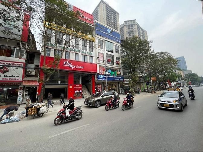Hình ảnh Cho thuê 600m MBKD mặt phố Láng- Đống Đa