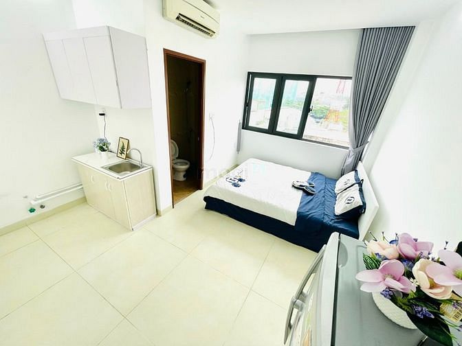Hình ảnh Cho Thuê Căn Hộ Mặt Tiền Đường Lớn Gần Vạn Hạnh Mall Quận 10