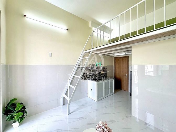 Hình ảnh Gác bancol máy giặt riêng Hoà Bình - Đầm Sen
