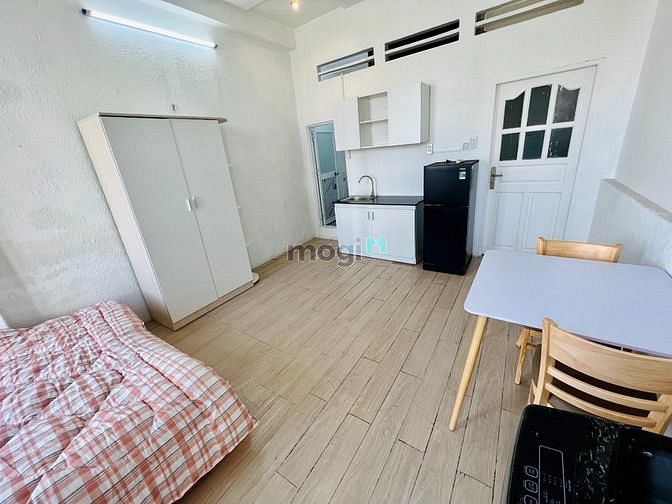 Hình ảnh 4P APARTMENT - Cho Thuê Studio Ban Công - Lê Văn Duyệt - Full Nội Thất