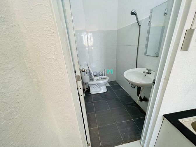 Hình ảnh 4P APARTMENT - Cho Thuê Studio Ban Công - Lê Văn Duyệt - Full Nội Thất