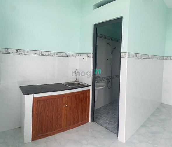 Hình ảnh Phòng thoáng mát gần Lê Văn Việt, giá từ 3tr5