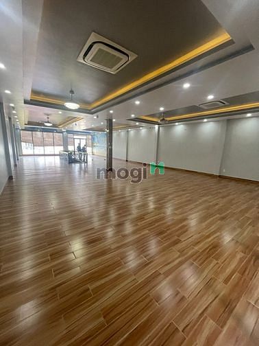 Hình ảnh Siêu Phẩm MTKD Thạch Lam 10x35 1tr2L trống suốt 80tr/tháng