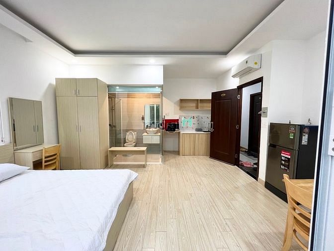 Hình ảnh Studio BAN CÔNG LỚN - Trần Não - CHDV cao cấp
