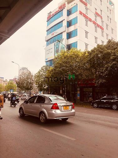 Hình ảnh Cho thuê nhà mặt phố Trường Chinh - Đống Đa