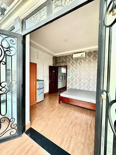 Hình ảnh Cho thuê phòng ban công_cửa sổ thoáng_đủ nội thất gần kcx Tân Thuận Q7