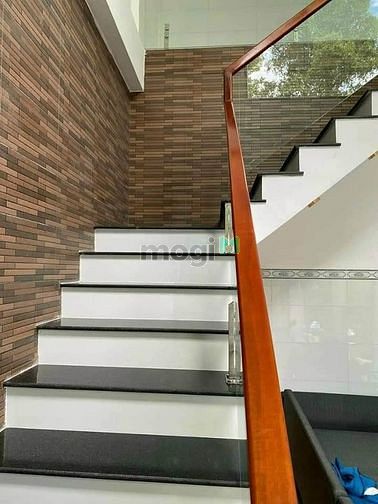 Hình ảnh Nhà quận 5 vuông vức 39m2 giá siêu mềm chỉ 1ty9