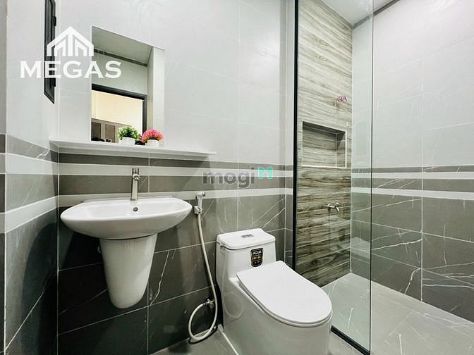 Hình ảnh Căn Hộ Dịch Vụ Full Nội Thất, Có Balcon Nằm Gần Ngã Tư Bảy Hiền