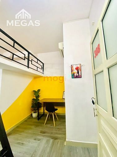 Hình ảnh Phòng Sẵn Máy Lạnh Gần Ngay Etown Cộng Hòa