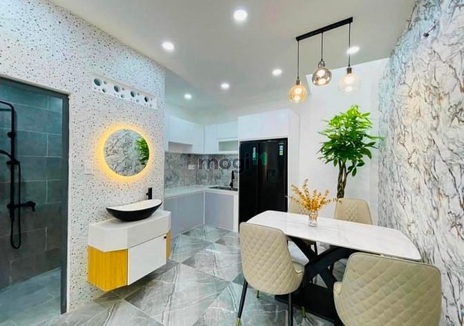 Hình ảnh MUA LIỀN TAY Nơ Trang Long BT 2tỷ880 3Pn 3wc
